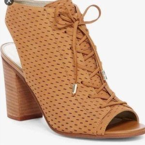 Sam Edelman Ennette Perforated Lace Up Heeled Leather Bootie Size. 7.5